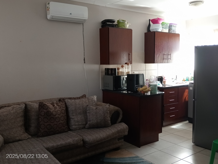 To Let 2 Bedroom Property for Rent in Waterval East North West